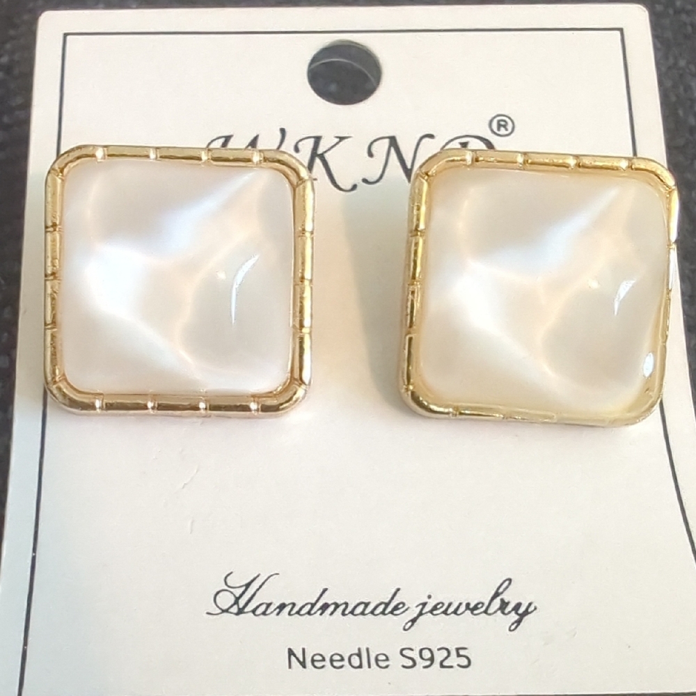 Gold and Cream Earrings
